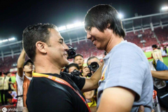 365体育平台：杨智仍想继续职业生涯，自费跟随